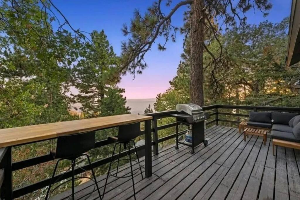 Updated Mountain Cabin Retreat With 180 Views Off Deck And Balcony Running Springs Exterior foto